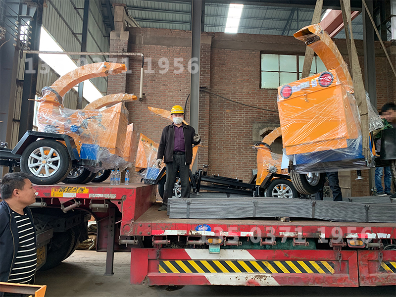 環(huán)保樹枝粉碎機(jī)