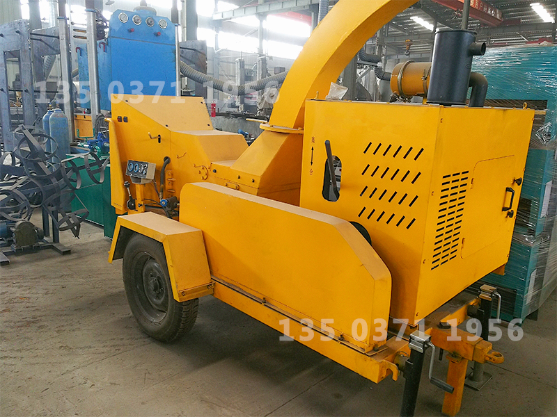 曲靖市移動式樹枝條粉碎機