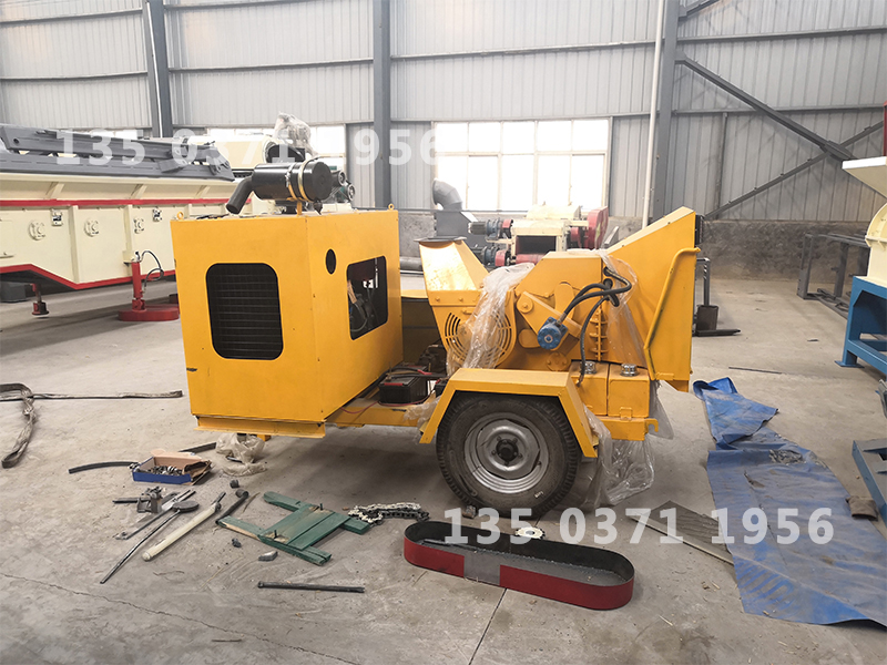 綠化樹枝破碎機(jī)